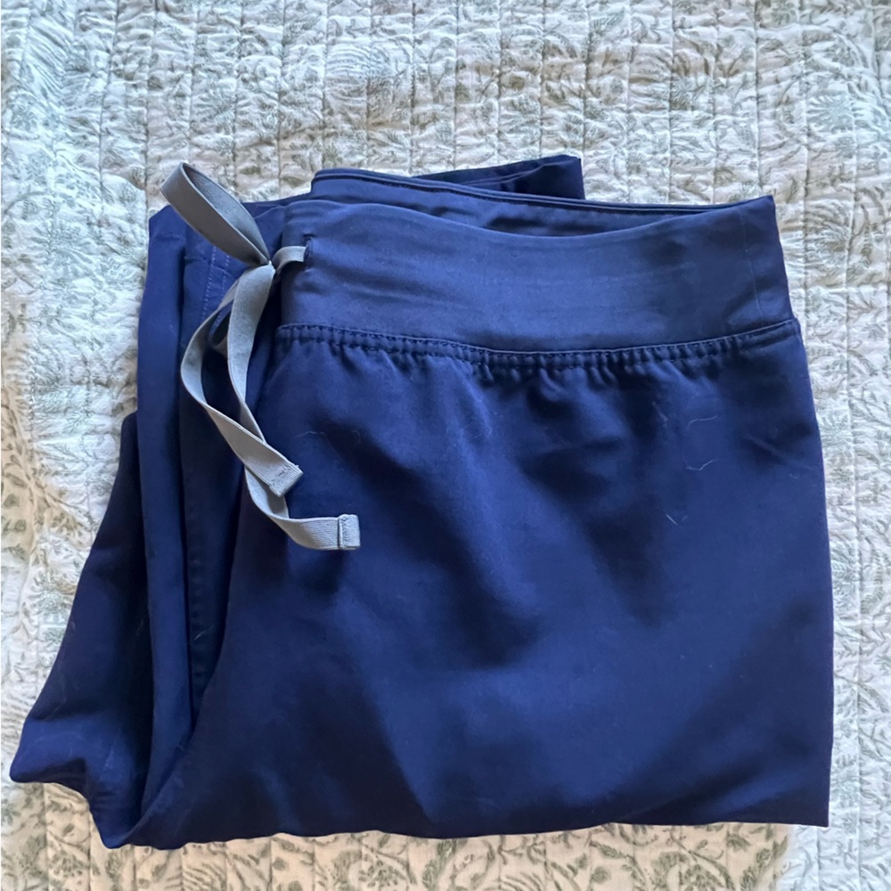 FIGS Livingston scrub pants